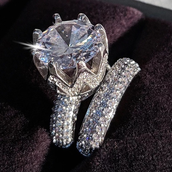 Jewelry - 💯 NEW 925 STERLING SILVER DIAMOND RING